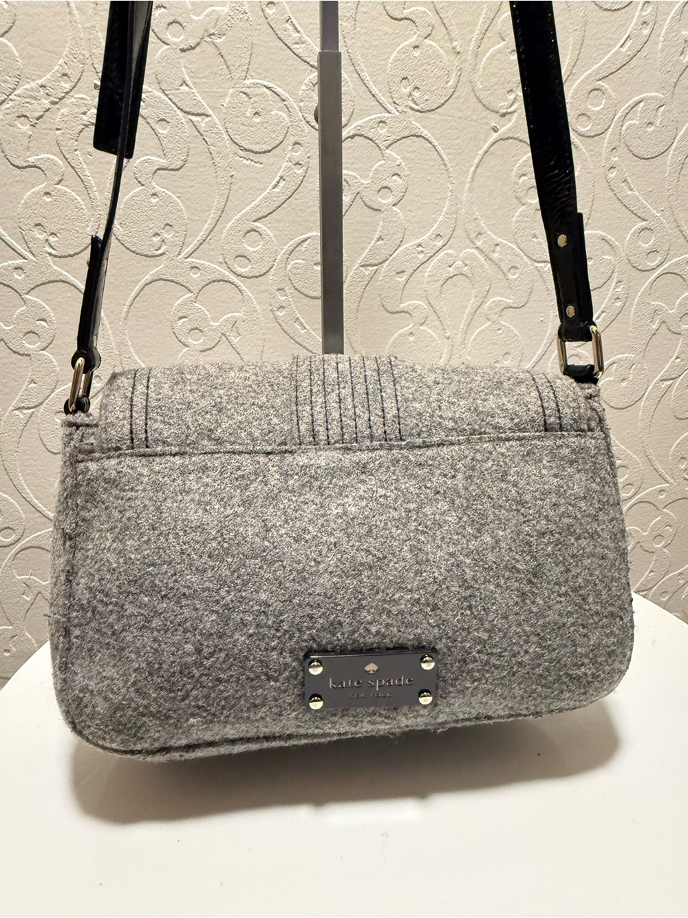 Kate Spade Raleigh Walker Park Gray Wool Crossbody Shoulder Bag - Picture 2 of 11